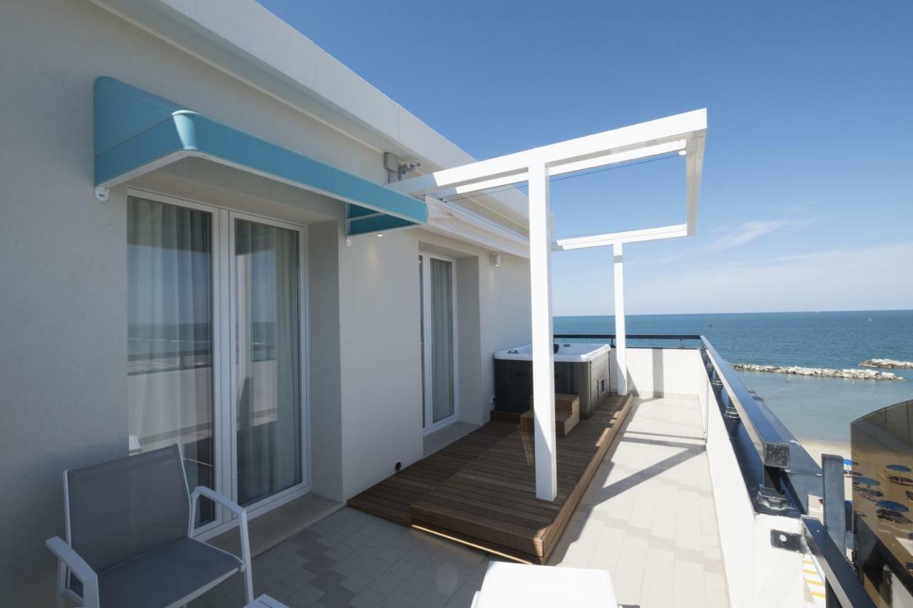 Hotel Baia Rimini Exterior photo